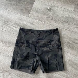 Forest camo zyia shorts